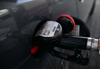 Ceny paliw w Polsce. Nowa prognoza na początek wakacji