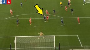 Perfidna "symulka" w Bundeslidze. Sędzia początkowo dał się nabrać [WIDEO]