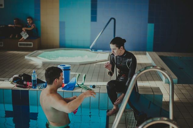 Leszek Naziemiec i Julia Kozerska, rekordzistka świata we freedivingu. Fot. Michał Marzec