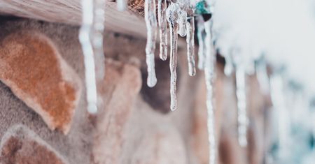 Mroźny poranek i początek tygodnia. W Lublinie temperatura spadła do minus 14 stopni Celsjusza