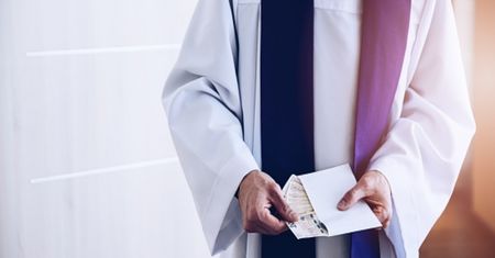 Mysłowice. Ksiądz chciał pieniądze od dzieci, które dostały na komunię