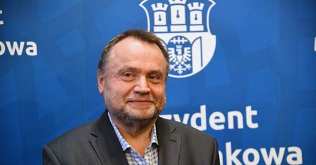 Płatne parkowanie w Krakowie nie przejdzie. Winne "kościelne lobby"
