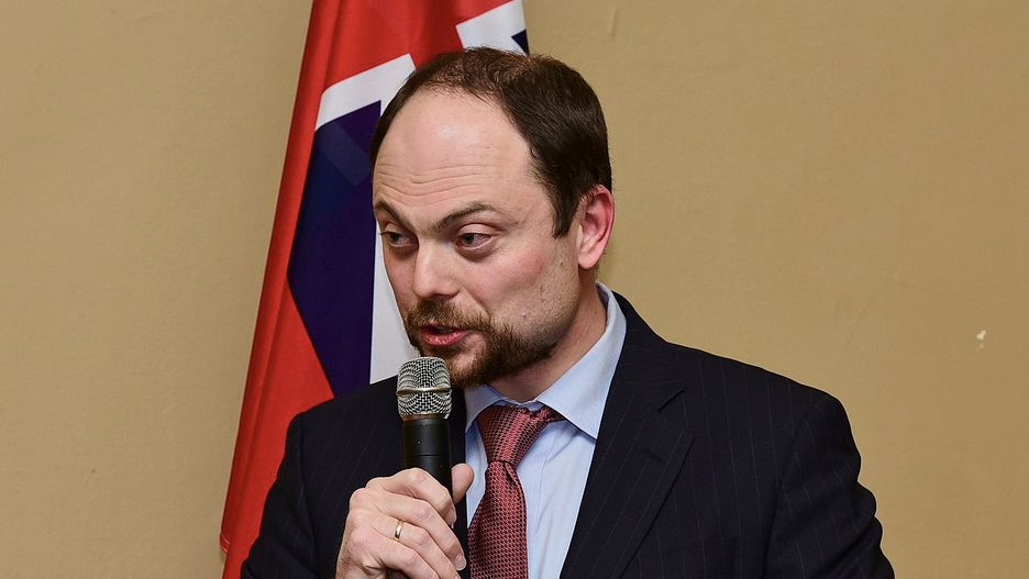 Opozycjonista rosyjski Władimir Kara-Murza został skazany przez sąd w Moskwie na 25 lat kolonii karnej