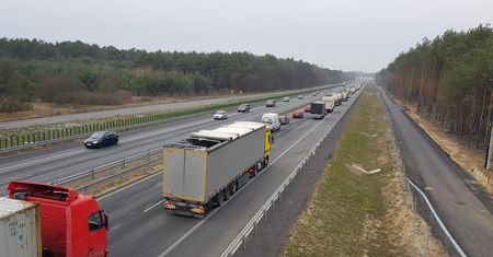 Droga S3 jeszcze przed świętami. Oznakowanie jak w Niemczech