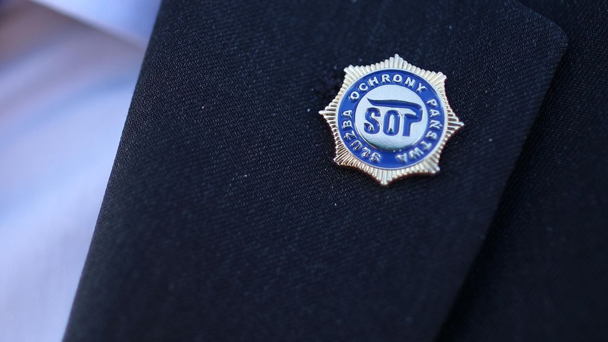 funkcjonariusz SOP
�ukasz G�gulski
droga, droga ekspresowa, funkcjonariusz, ilustracja, infrastruktura, inwestycje, klapa marynarki, otwarcie, polityka, S7, S�u�ba Ochrony Pa�stwa, SOP, trasa, uroczyste, znaczek