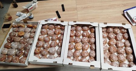 100 pączków dla pilskich strażaków
