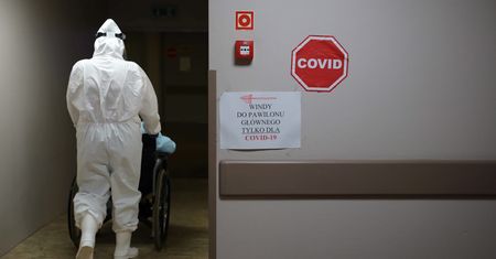 Koronawirus w Polsce. Raport Ministerstwa Zdrowia. Dane ze środy 30 grudnia