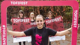 „Złote Lwy Kieślowskiego” na BellaTOFIFEST. Toruń uhonoruje twórczość reżysera w ramach jubileuszu festiwalu w Gdyni