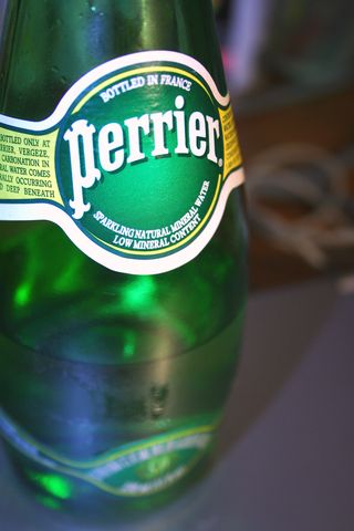 Woda w butelce Perrier