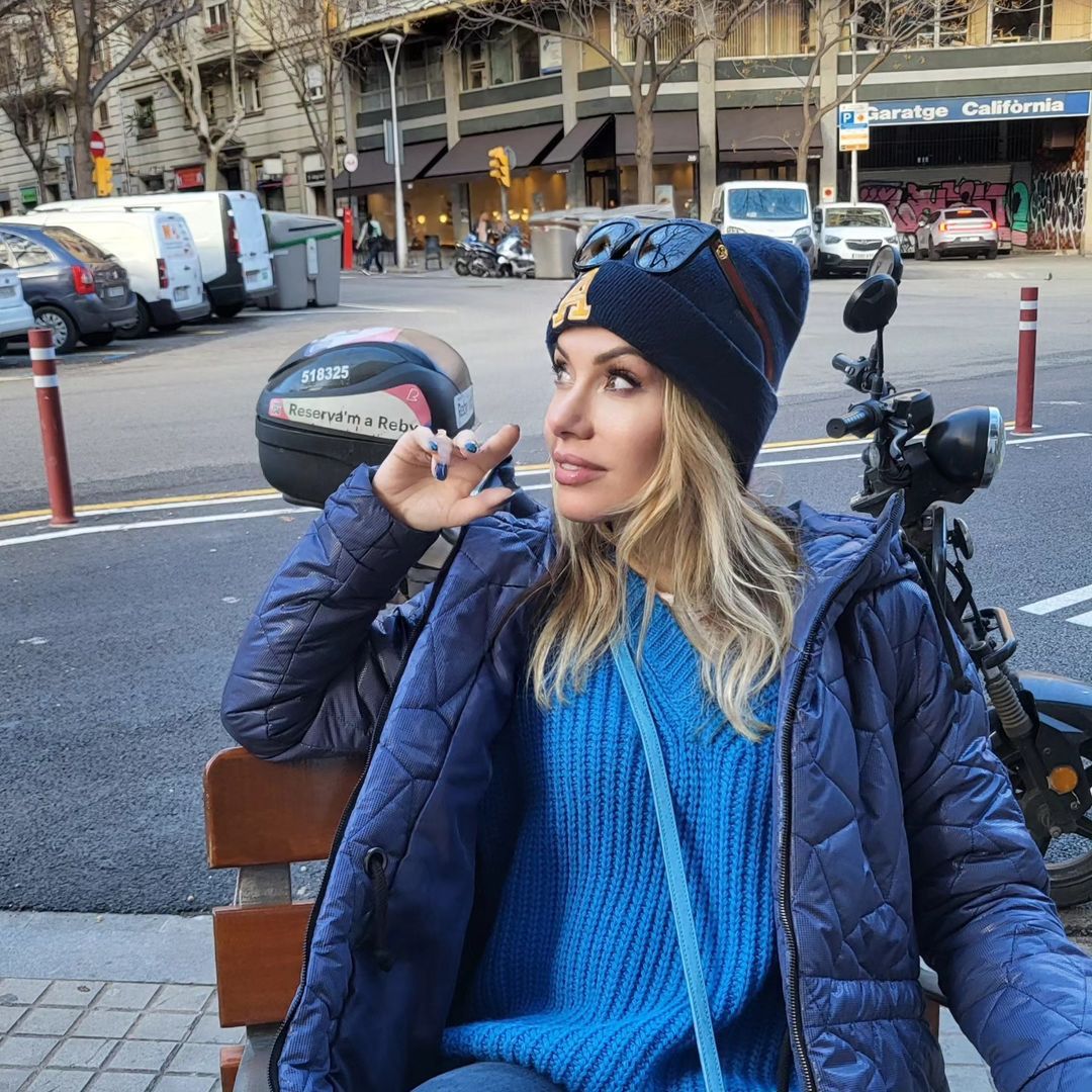 Małgorzata Opczowska w wiosennej kurtce 