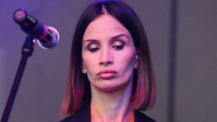 Violu Kołakowska, zamilcz! 