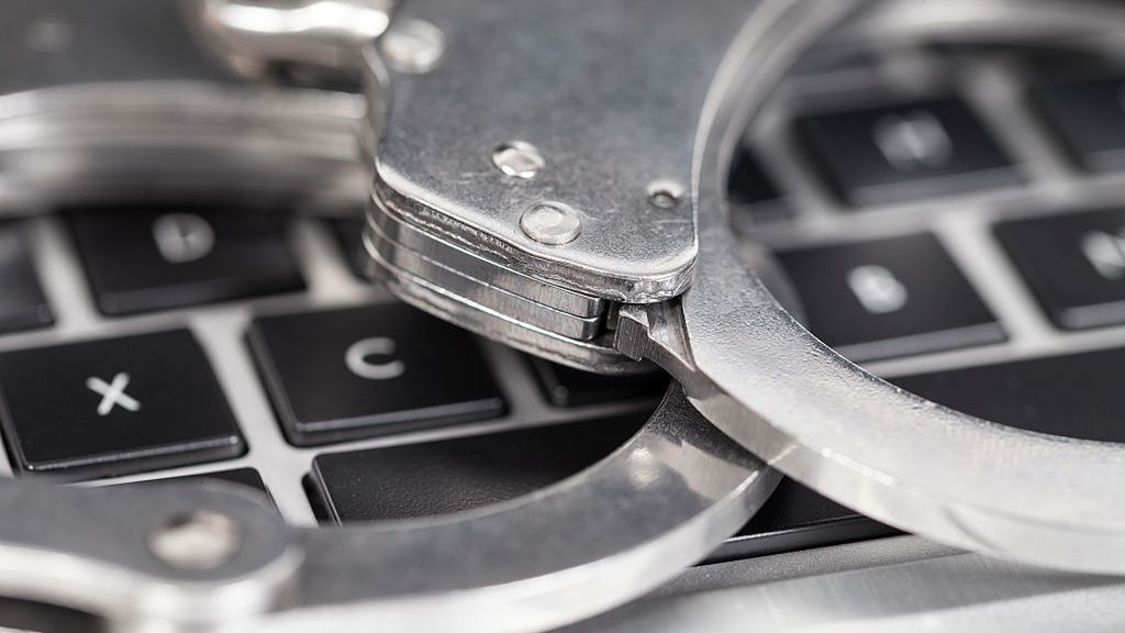 Kajdanki na klawiaturze