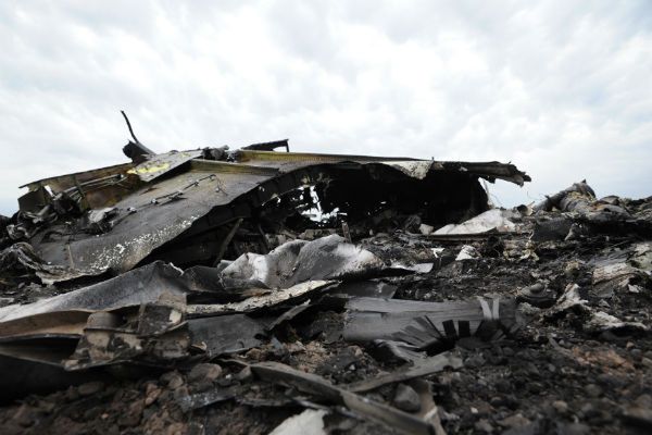 Międzynarodowi eksperci na miejscu katastrofy Boeinga 777