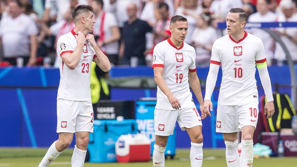 Getty Images / Foto Olimpik/NurPhoto / Na zdjęciu: Krzysztof Piątek, Przemysław Frankowski i Piotr Zieliński 