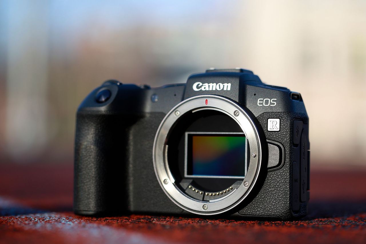 Canon EOS Rs: Czy powstanie bezlusterkowiec z matrycą 75 Mpix?