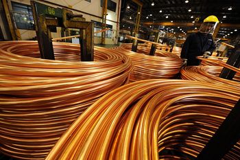 Ceny miedzi idą na rekord. Eksperci wskazują na powód