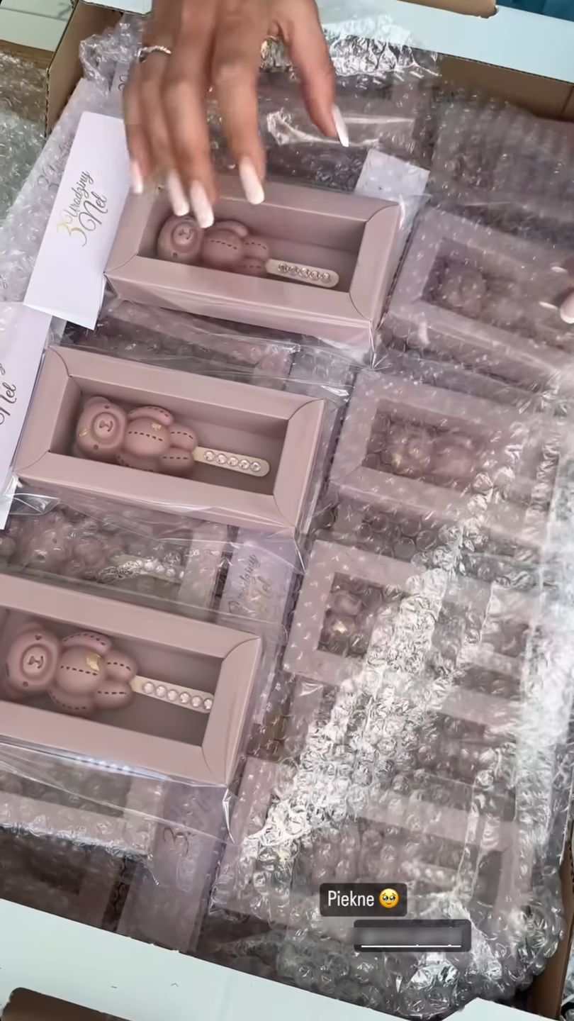 odsłania kulisy urodzin córki