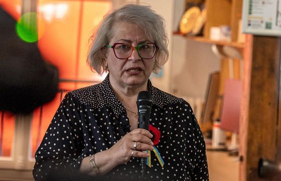 Ścigana w Rosji dziennikarka zbiegła do Francji. Pomogli Reporterzy bez Granic
