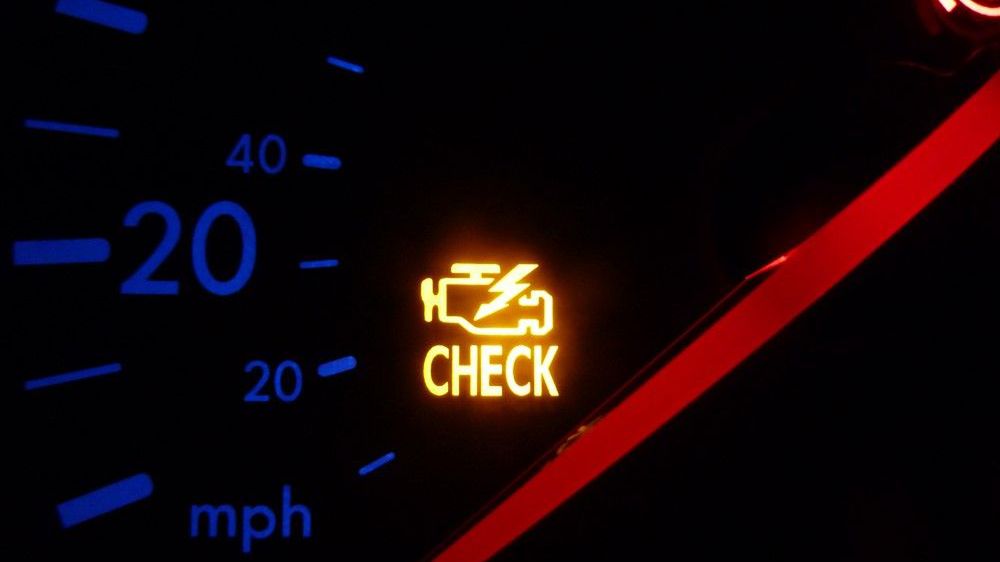 Kontrolka "check engine"