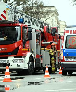Wybuch i pożar. Matkę z dzieckiem ewakuowano podnośnikiem