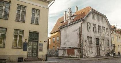 Ochrona nękanych lokatorów kamienic będzie większa. Sejm przyjął odpowiednie poprawki