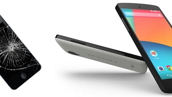 Wkurzyli się na Apple'a i rozwalili swoje iPhone'y. Dostaną za to Nexusy 5 1