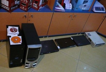 Sprzedawali "piraty" w sklepie komputerowym