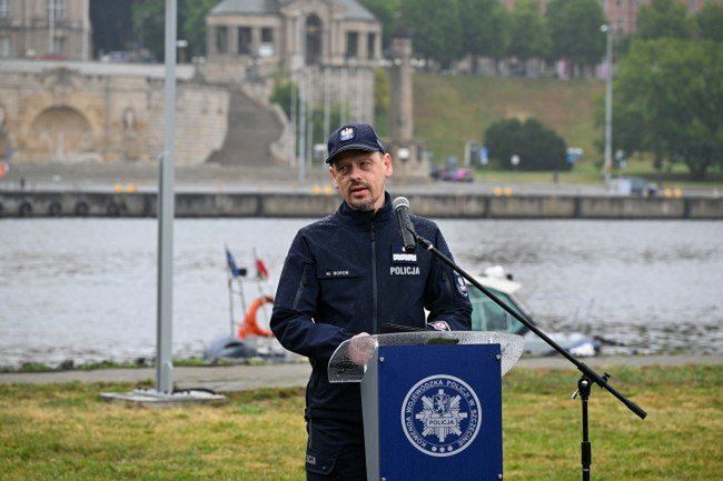 Marek Boroñ