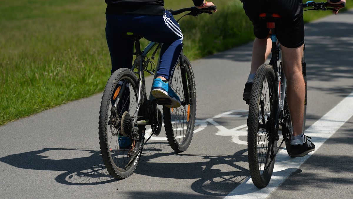Zdjęcie okładkowe artykułu: Getty Images / Artur Widak/NurPhoto / W problem jest duży problem z kupnem rowerów