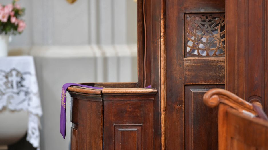 Koronawirus w Polsce. Księża z parafii św. Barbary w Ropczycach objęci kwarantanną