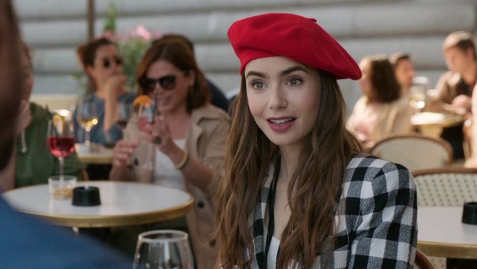 Lily Collins w "Emily w Paryżu"
