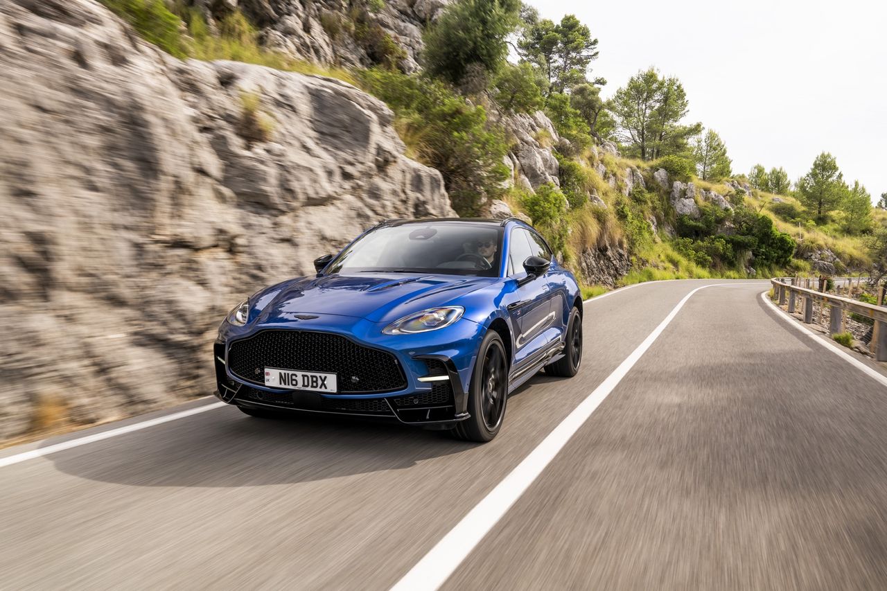 Aston Martin DBX S (2025)
