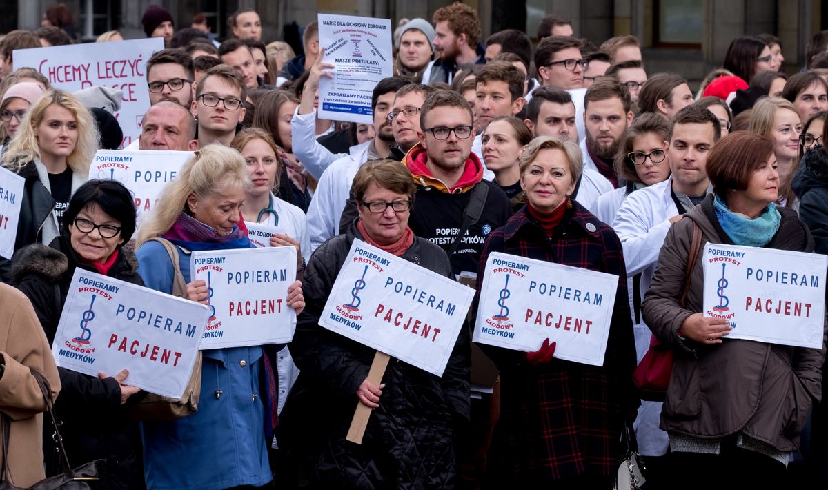 Protest rezydentów trwa. Dzień bez lekarza w Małopolsce