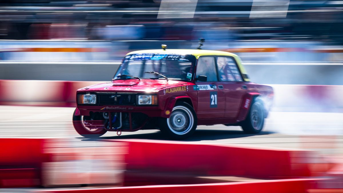 Materiały prasowe / Red Bull / Na zdjęciu: Red Bull Car Park Drift