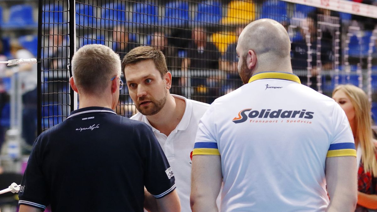 WP SportoweFakty / Justyna Serafin / Na zdjęciu: trener Michal Mašek z pretensjami do sędziów