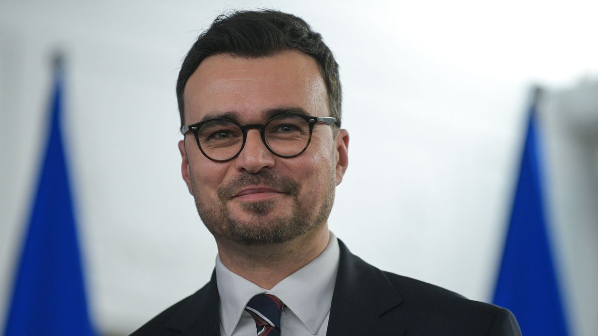 Maciej Wr�bel
Marcin Obara
dziesi�ta, dziesi�tej, kadencja kadencji, nowy, polityk, polityka, pose�, sejm, X 10 10., mandat, mandat poselski, nowi pos�owie, nowy pose�, posiadanie mandatu, powo�anie, Sala Kolumnowa, portret, okulary, Koalicja Obywatelska, bia�o-czerwone serduszko