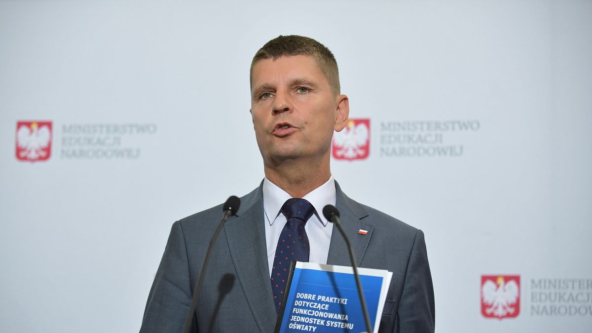 Aplikacja ProteGO Safe a powrót do szkół. Resort edukacji proponuje nowe rozwiązanie