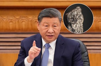 Kryzys antymonowy uderza w Zachód. Chiny grają twardo