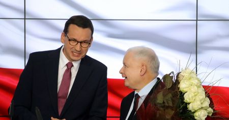 Badanie. PiS minimalnie zyskuje, Koalicja Obywatelska traci