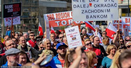 Frankowicze miażdżą prezydencki projekt. "To kolejna złamana obietnica"