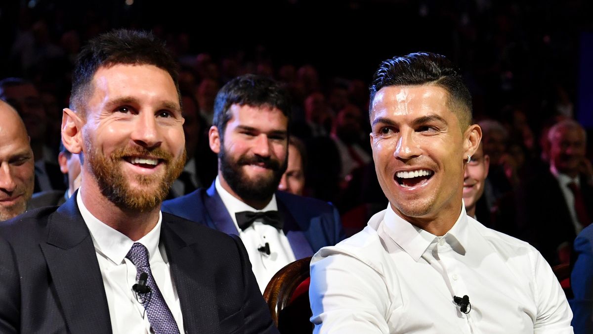 Getty Images / Harold Cunningham - UEFA / Na zdjęciu: Lionel Messi i Cristiano Ronaldo