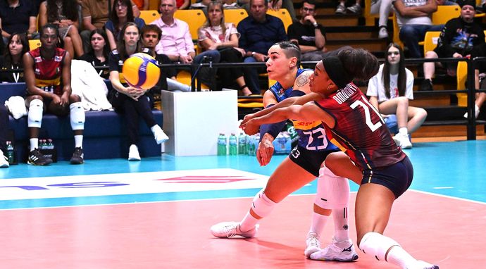 Siatkówka kobiet: Liga Narodów - mecz ćwierćfinałowy: Włochy - USA