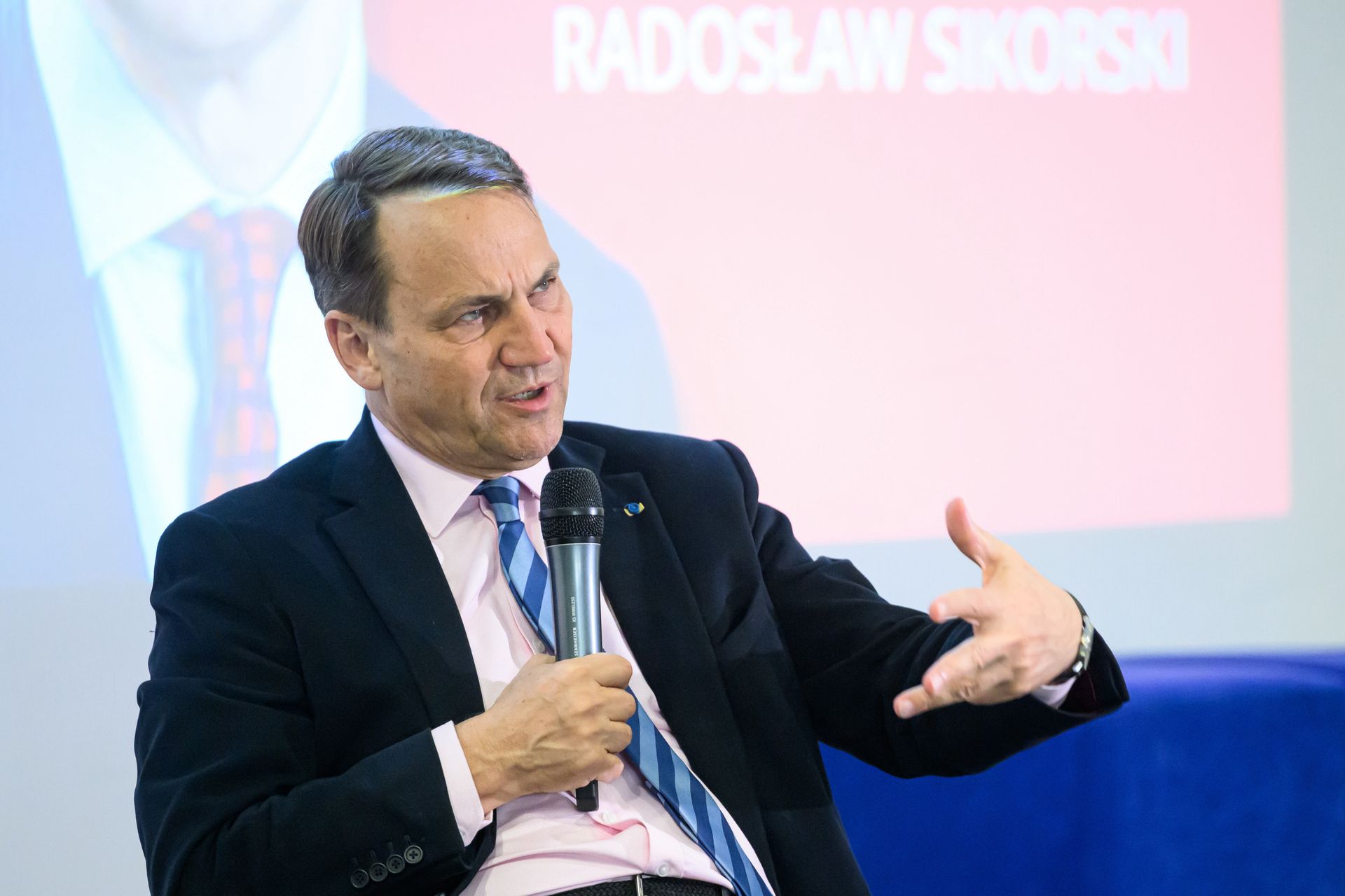 Sikorski o Putinie. "Zbyt wiele razy kłamał"