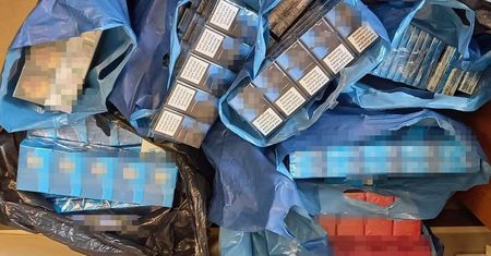 Kobieta gromadziła kontrabandę. Policjanci zabezpieczyli ponad 23 tys. sztuk papierosów bez akcyzy