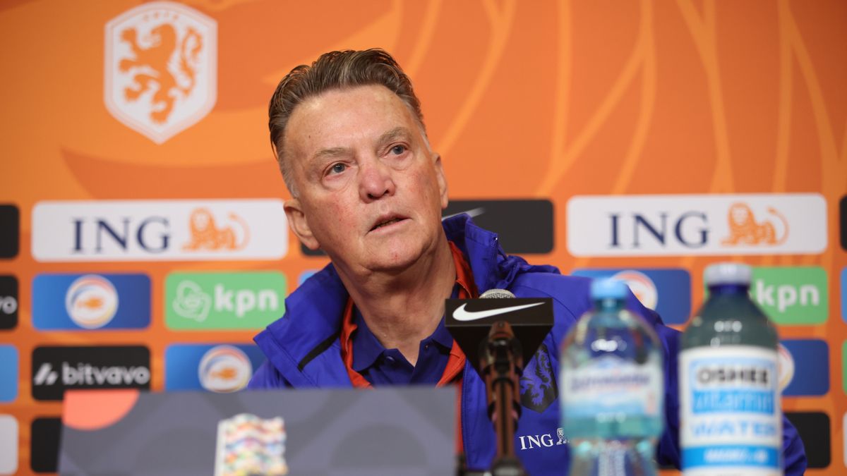 Zdjęcie okładkowe artykułu: PAP / Leszek Szymański / Na zdjęciu: Louis van Gaal