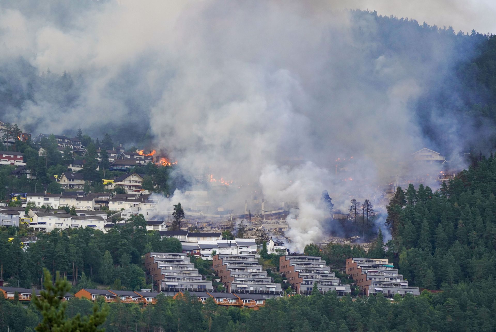 Pożar w Drammen: ponad 100 mieszkań w ogniu – tysiące w szoku