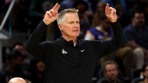 Ważą się losy trenera Warriors. Doszło do spotkania