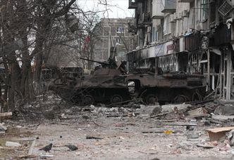 Rosyjska armia tkwi w czasach sowieckich. Ukraińska zarządzana jest jak korporacje