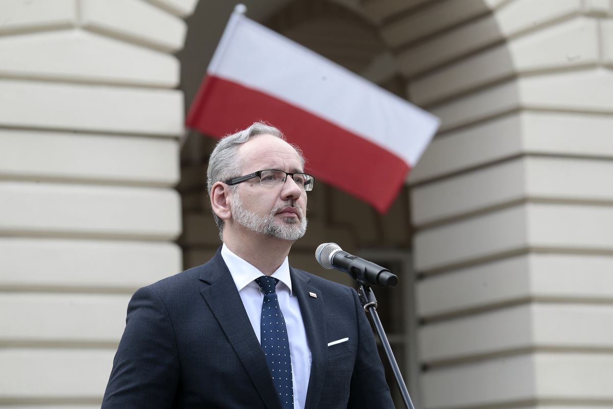 Adam Niedzielski o obostrzeniach i obowiązkowych szczepieniach przeciwko COVID-19