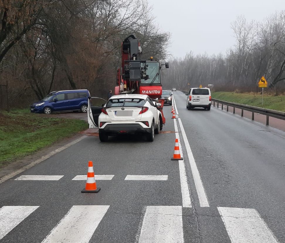 Puławy: Groźne zdarzenie drogowe na ulicy Dęblińskiej. Jedna osoba w szpitalu